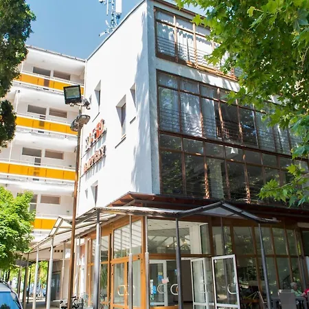 Hotel Ce Napfeny