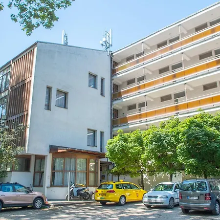 Ce Napfeny מלון שיופוק