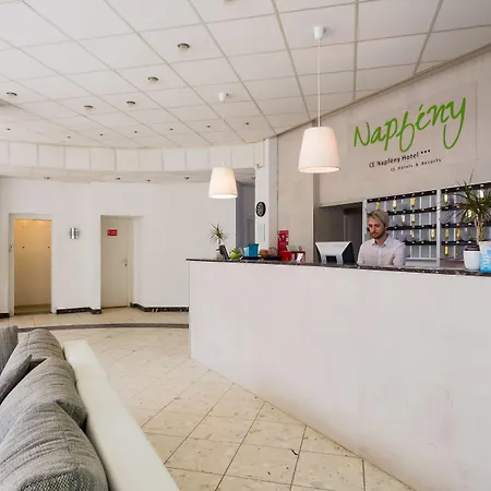 מלון Ce Napfeny