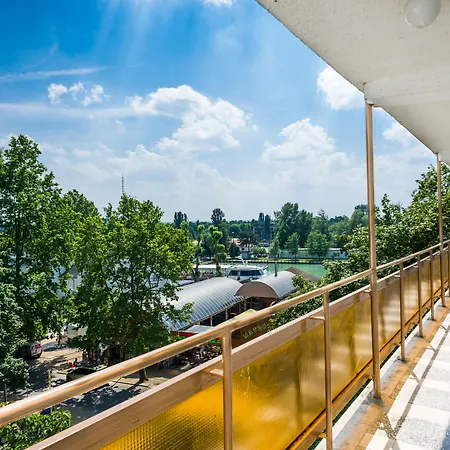 Ce Napfény 3*