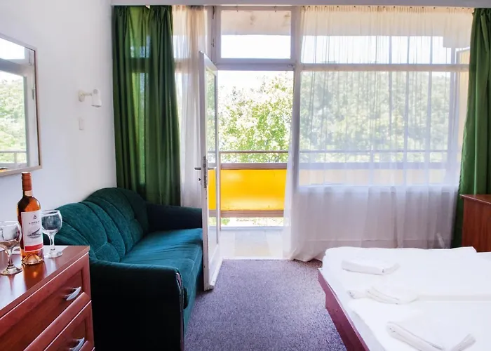 Ce Napfény Szálloda