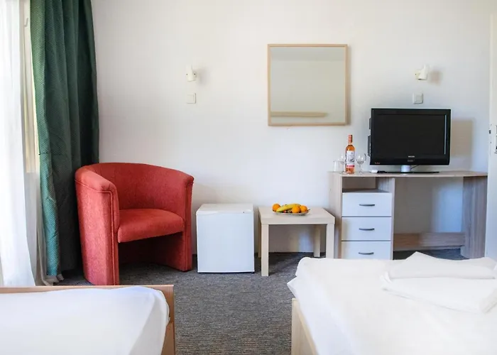 Ce那坡凡尼酒店