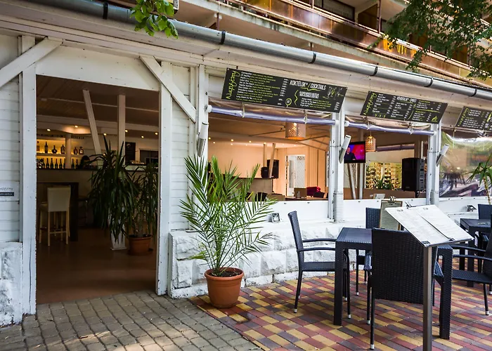 Ce Napfény Szálloda 3*